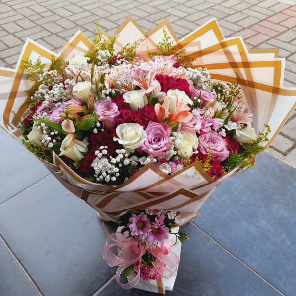  Alanya Blumenbestellung Luxusstrauß VIP